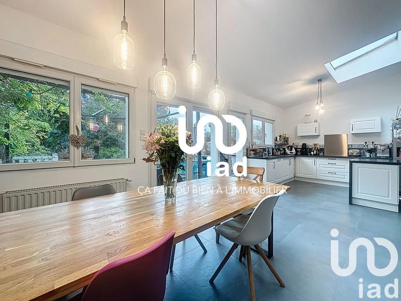 Maison de ville - 212 m² - 8 pièces