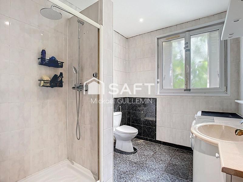 Maison - 219 m² - 8 pièces