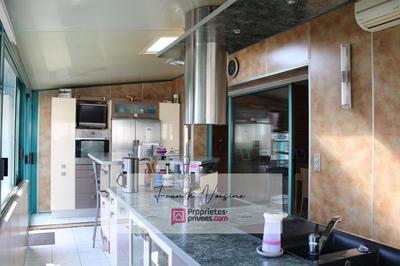 Maison - 142 m² - 10 pièces