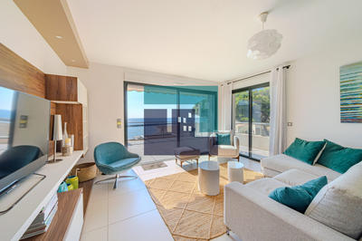 Appartement - 99 m² - 4 pièces