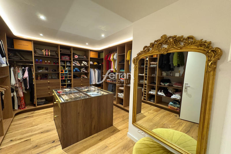 Maison - 170 m² - 8 pièces