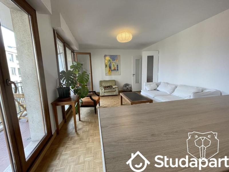 Chambre - 11 m² - 1 pièce