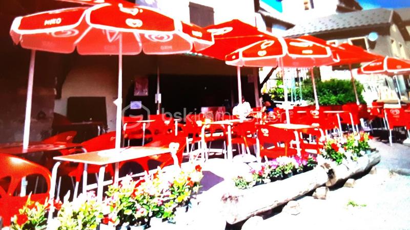 Local commercial - 76 m² - 1 pièce