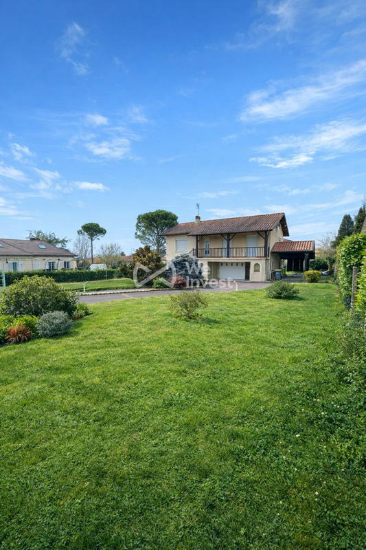 Maison - 90 m² - 4 pièces