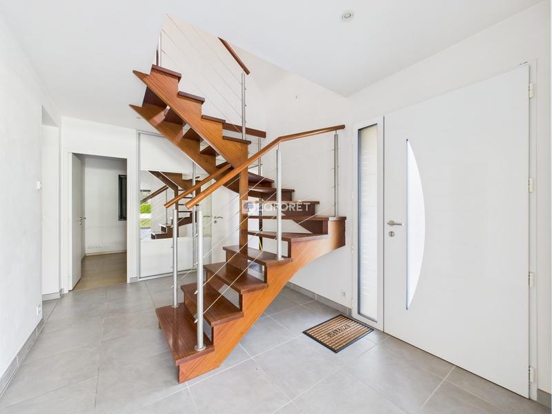 Maison - 178 m² - 7 pièces