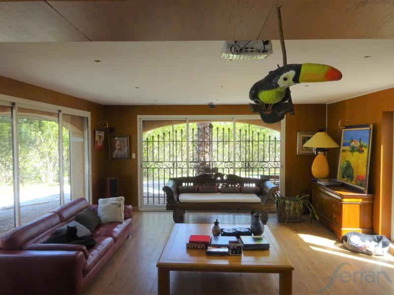 Villa - 280 m² - 6 pièces