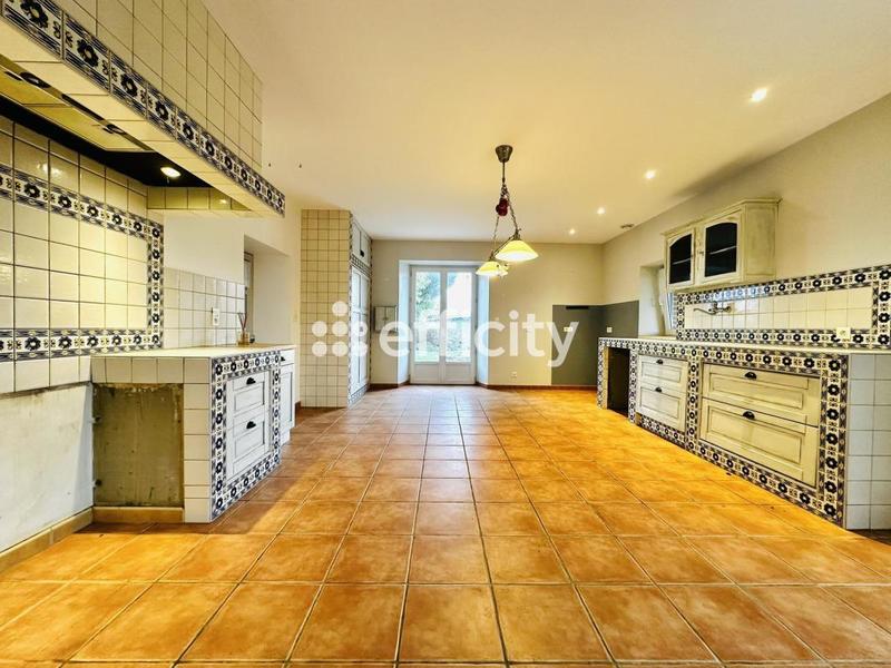 Longère - 225 m² - 8 pièces