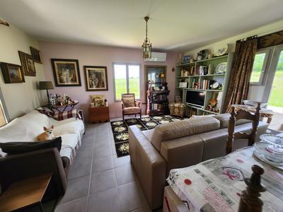 Maison traditionnelle - 263 m² - 13 pièces