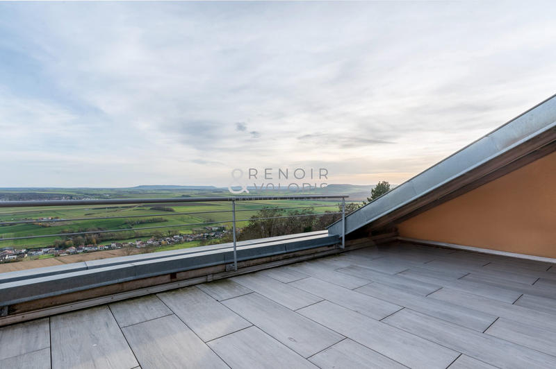 Maison - 223 m² - 6 pièces