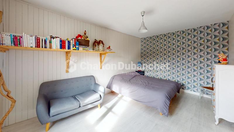 Propriété - 215 m² - 10 pièces