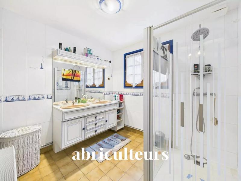 Maison - 125 m² - 5 pièces