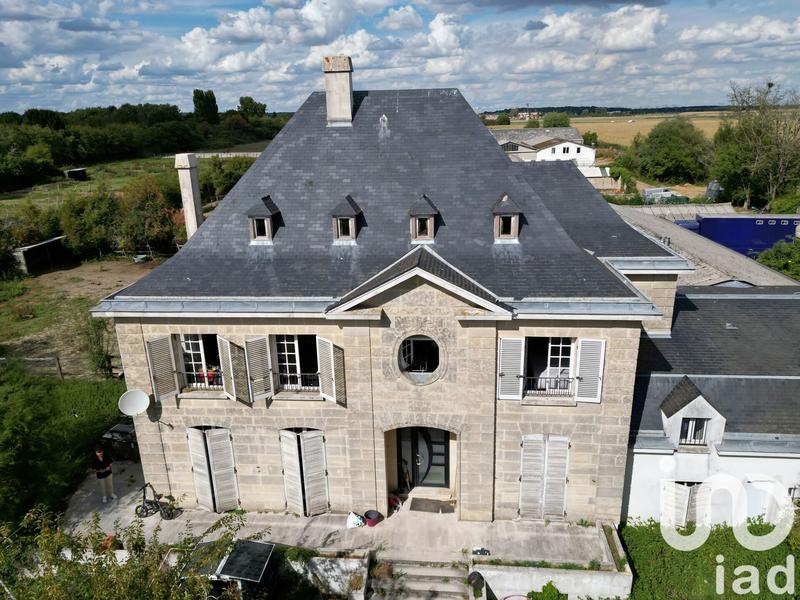 Maison - 256 m² - 9 pièces