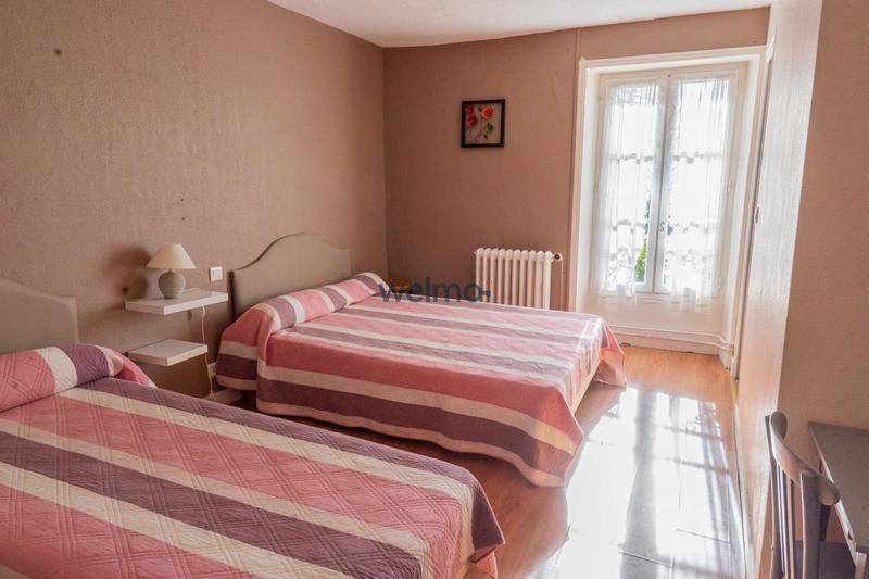 Demeure - 700 m² - 20 pièces