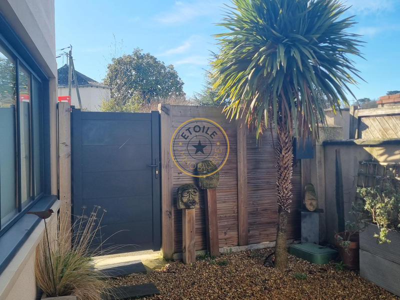 Maison - 209 m² - 6 pièces