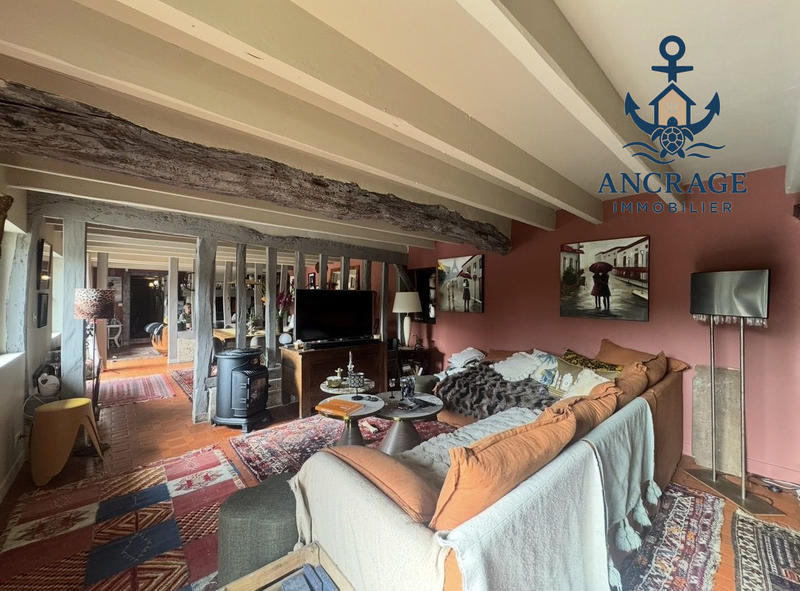 Maison - 160 m² - 11 pièces