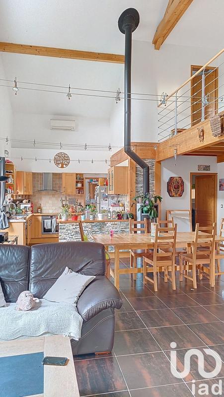 Maison - 137 m² - 6 pièces