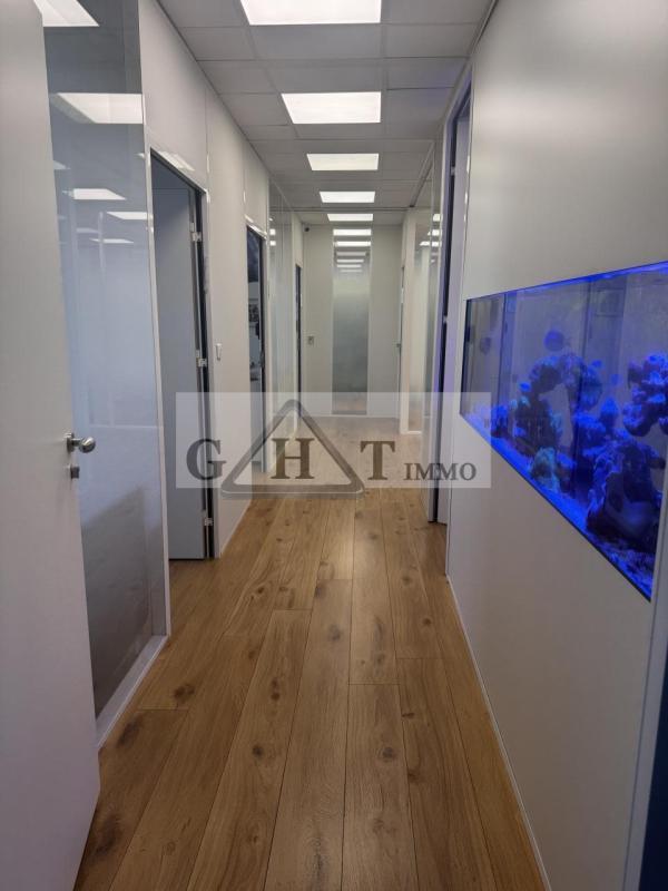 Bureau - 200 m²