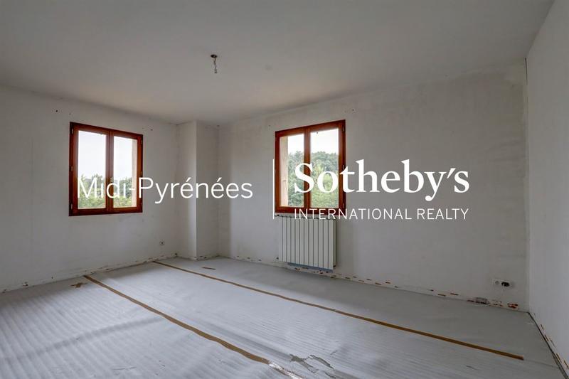 Maison - 307 m² - 9 pièces