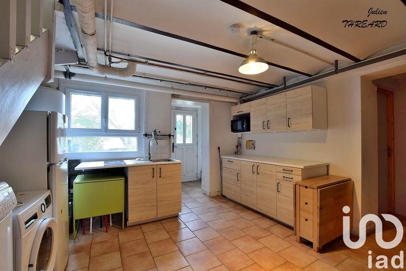 Maison - 240 m² - 8 pièces