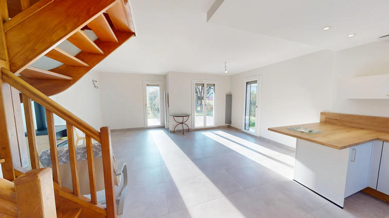 Maison - 98 m² - 5 pièces