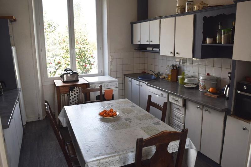 Maison - 235 m² - 10 pièces