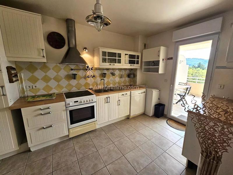 Appartement - 89 m² - 3 pièces