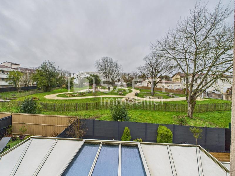 Maison - 111 m² - 4 pièces