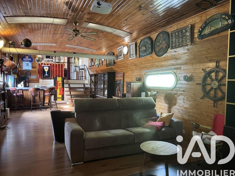 Maison - 260 m² - 8 pièces