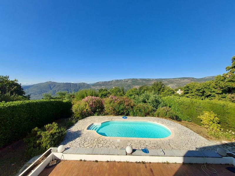 Villa - 145 m² - 6 pièces