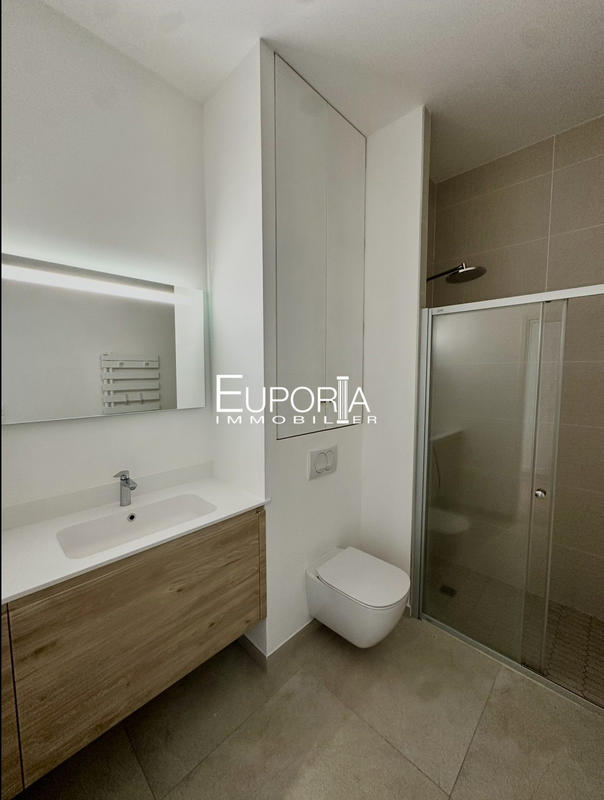 Appartement - 121 m² - 5 pièces