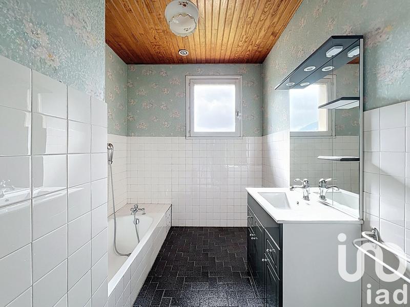 Maison - 136 m² - 8 pièces