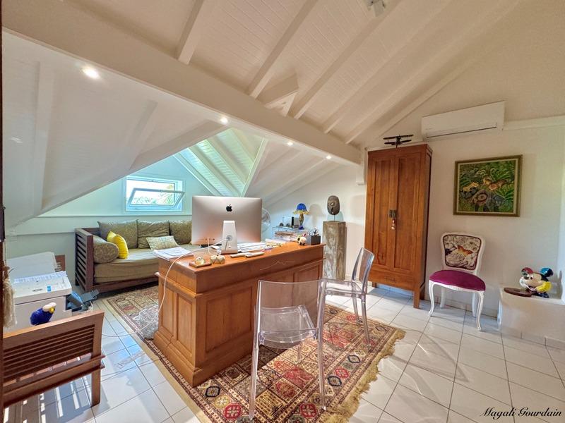 Appartement - 134 m² - 4 pièces