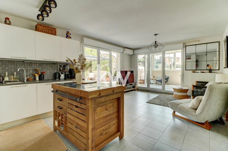 Appartement - 97 m² - 4 pièces