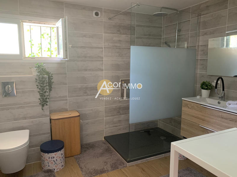 Maison - 230 m² - 9 pièces