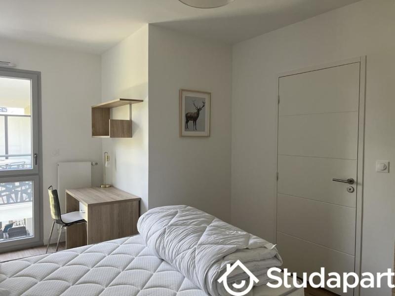 Chambre - 11 m² - 1 pièce