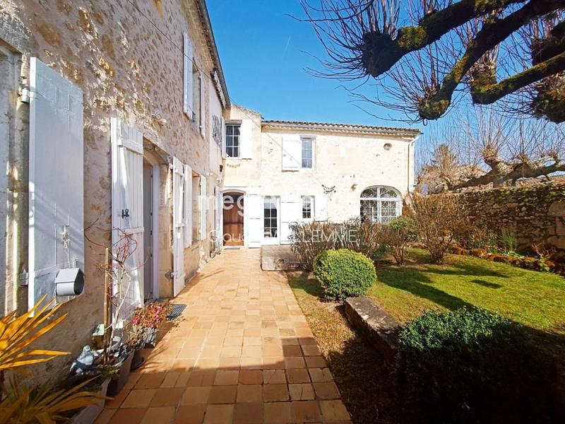 Maison en pierre - 225 m² - 8 pièces