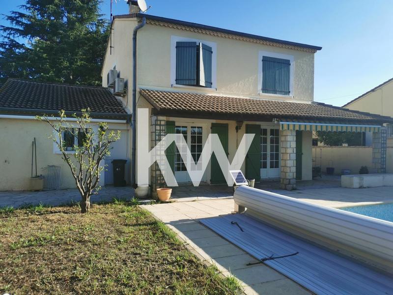 Maison - 98 m² - 5 pièces