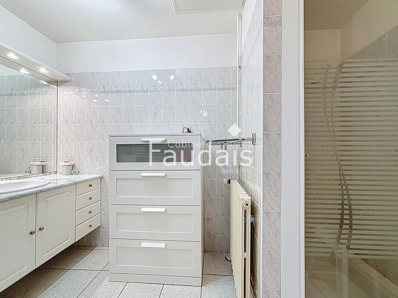 Maison - 176 m² - 6 pièces