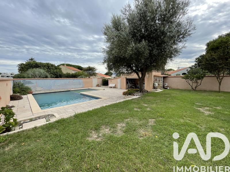 Maison - 240 m² - 9 pièces