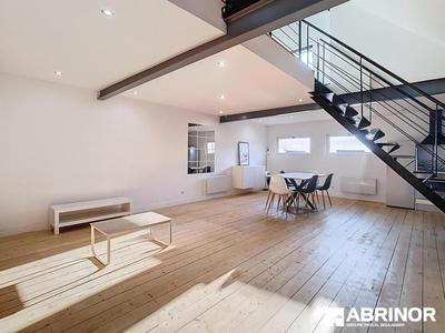 Loft - 98 m² - 2 pièces