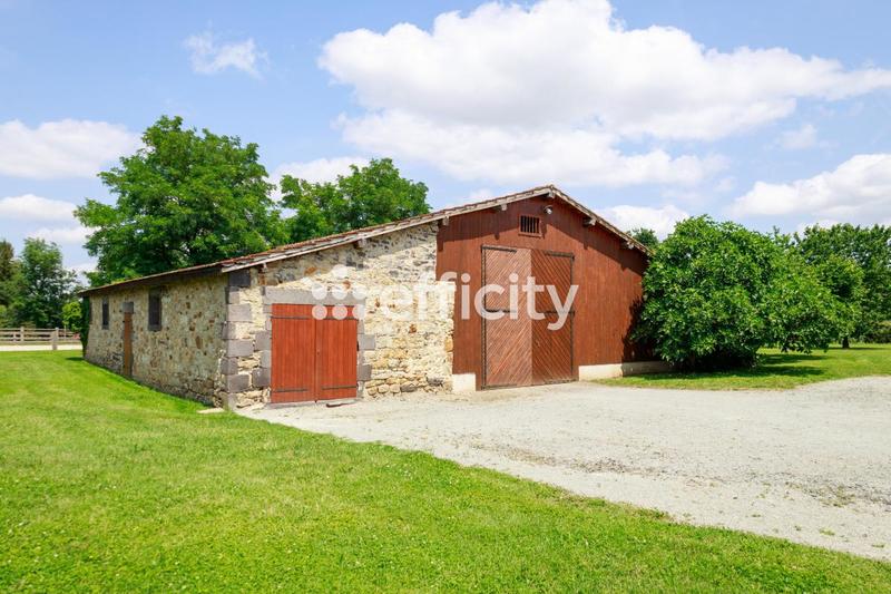 Maison - 306 m² - 8 pièces