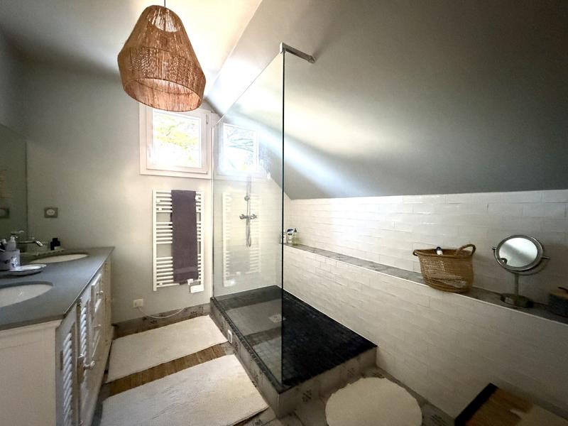 Maison - 145 m² - 6 pièces