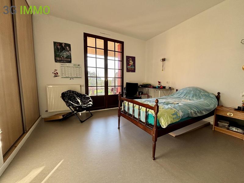 Maison - 214 m² - 7 pièces