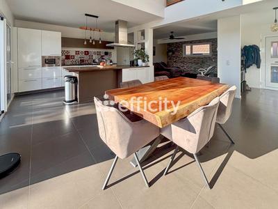 Pavillon - 137 m² - 5 pièces