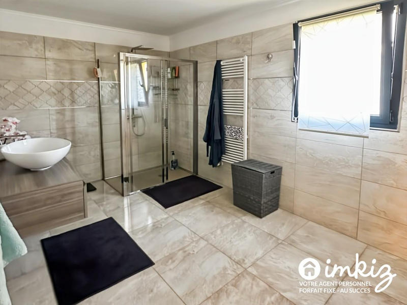 Maison - 120 m² - 5 pièces