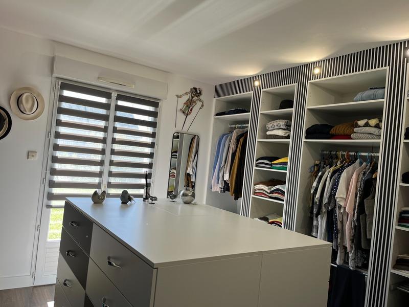 Maison - 240 m² - 8 pièces