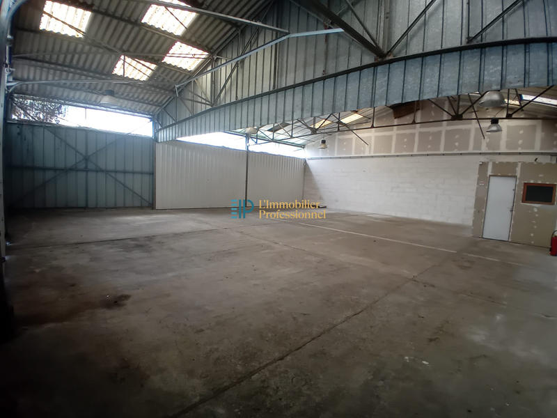 Local d'activités - 450 m²