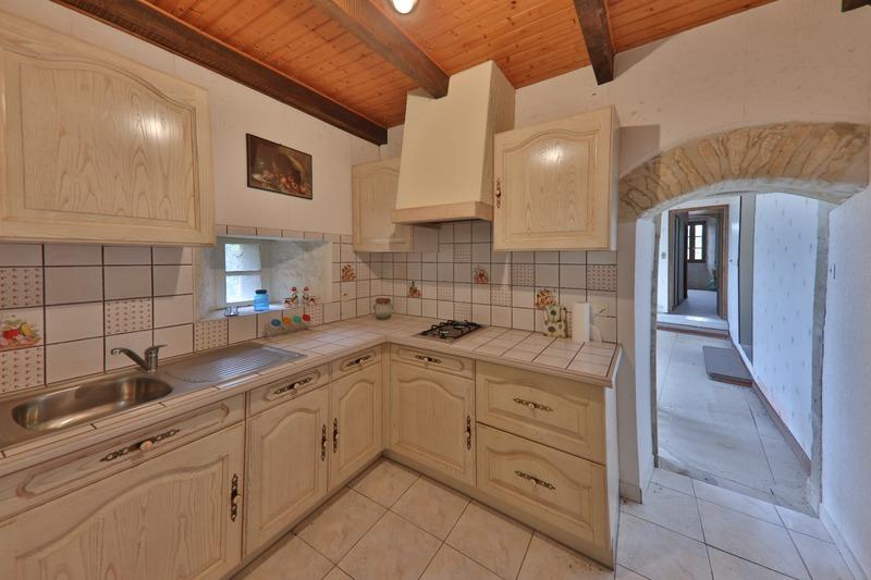 Maison - 230 m² - 9 pièces