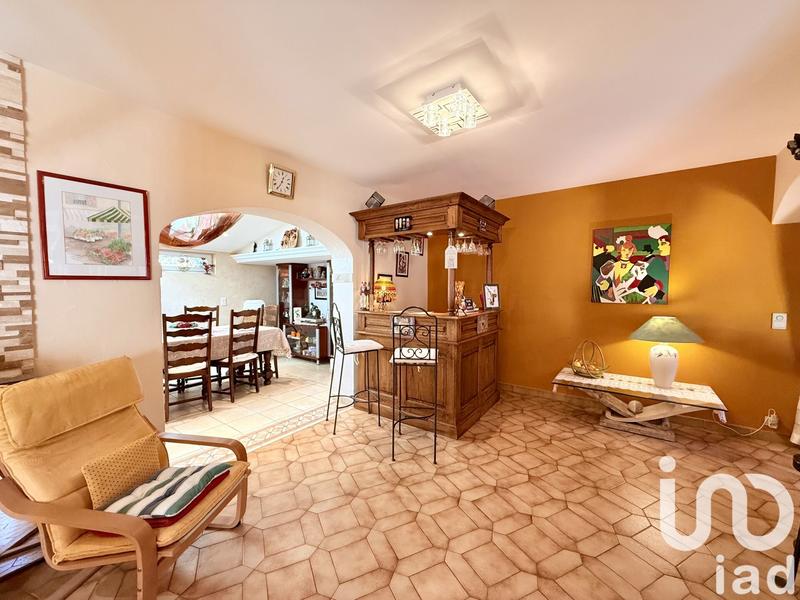 Maison - 280 m² - 8 pièces