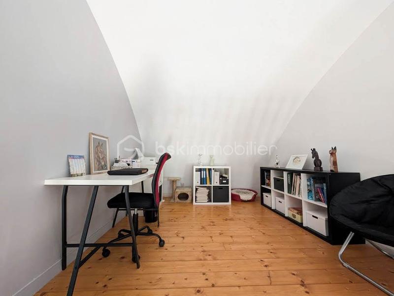 Loft - 95 m² - 4 pièces